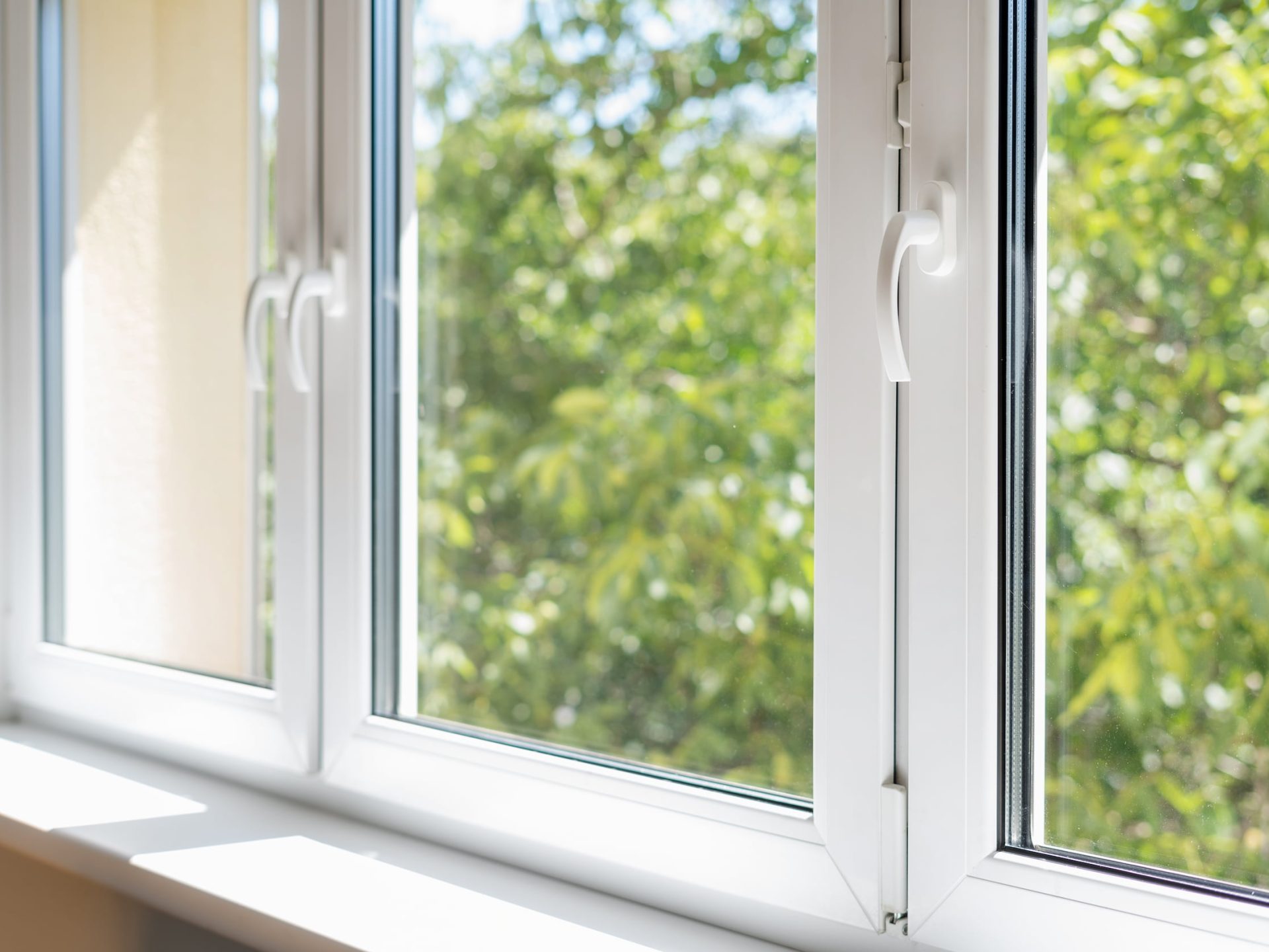 White double glazing windows in Hailsham.