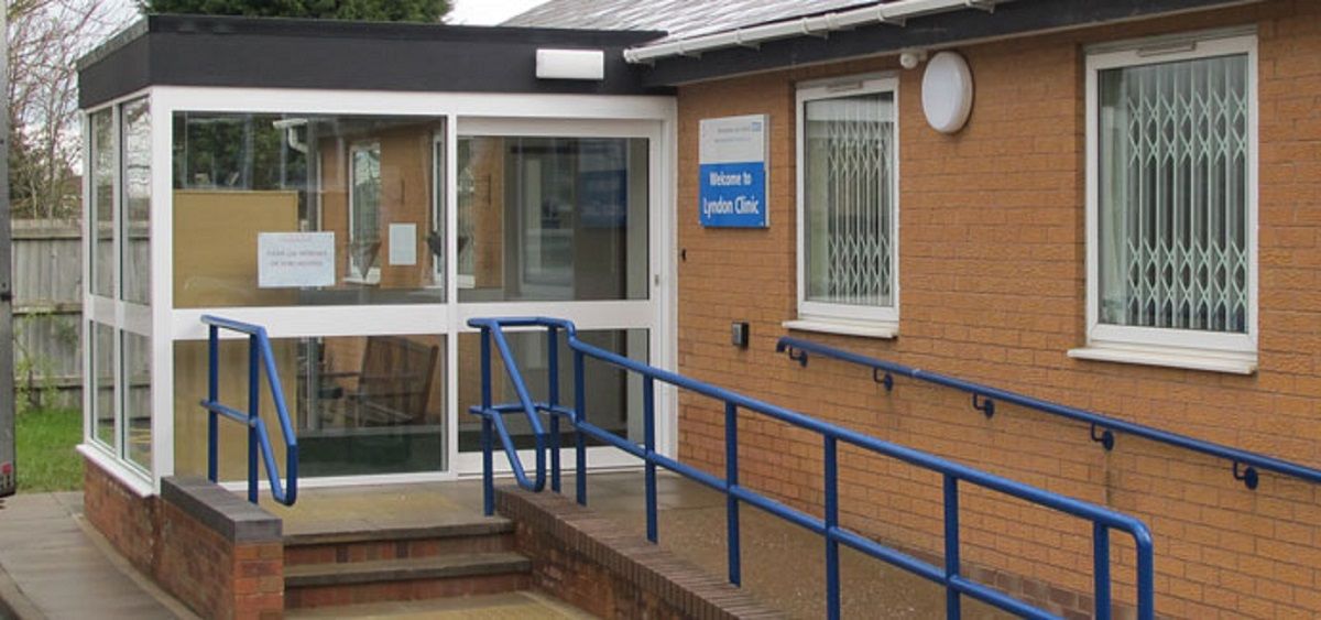 eastbourne-commercial-aluminium-doors eastbourne-commercial-aluminium-doors